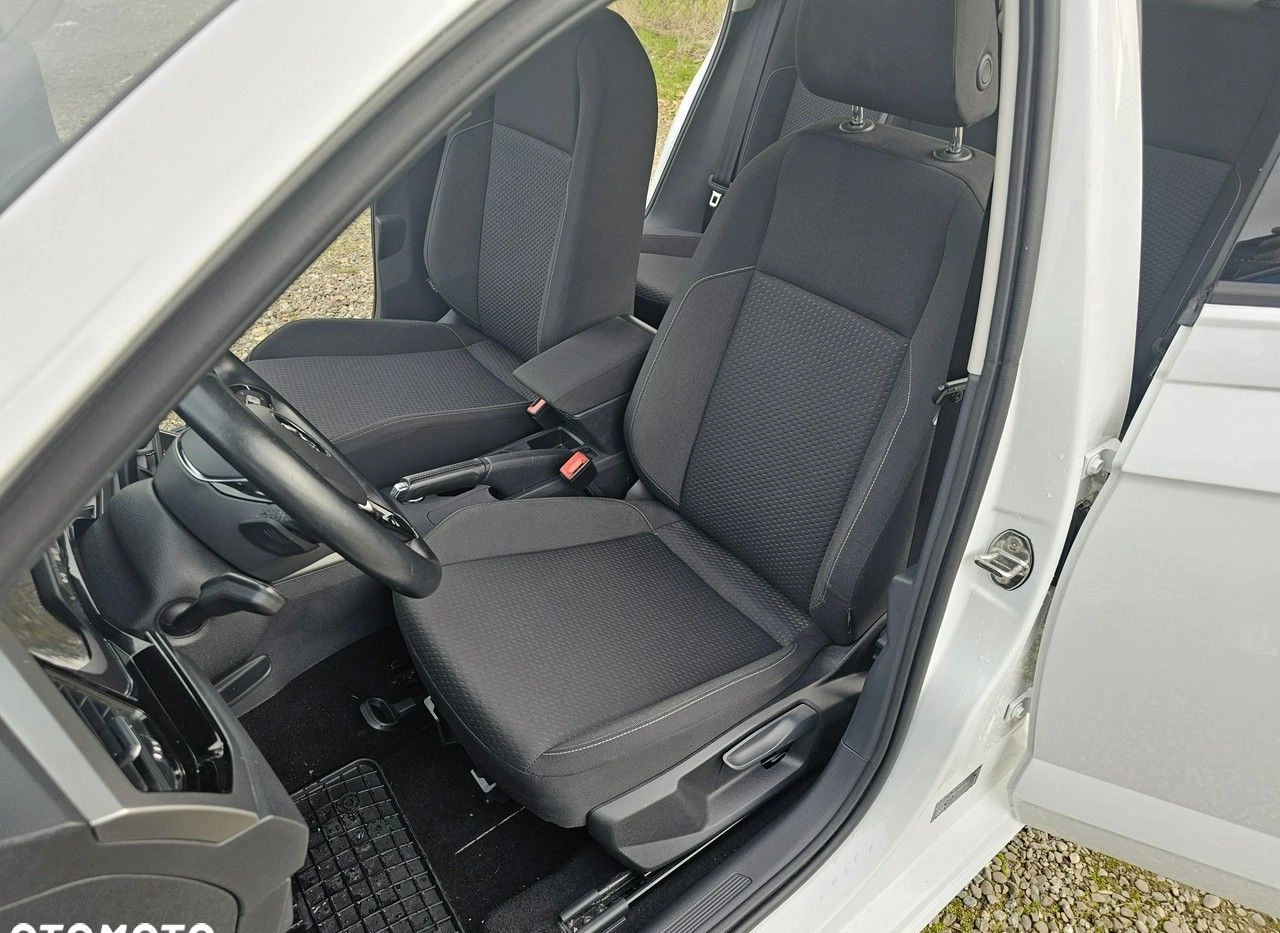 Volkswagen Polo cena 63900 przebieg: 33456, rok produkcji 2019 z Knurów małe 191